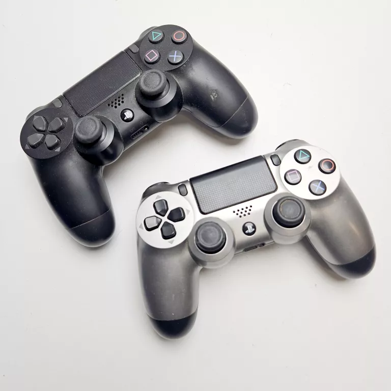 KONSOLA PS4 BATMAN EDITION 500 GB 2 PADY + GRY