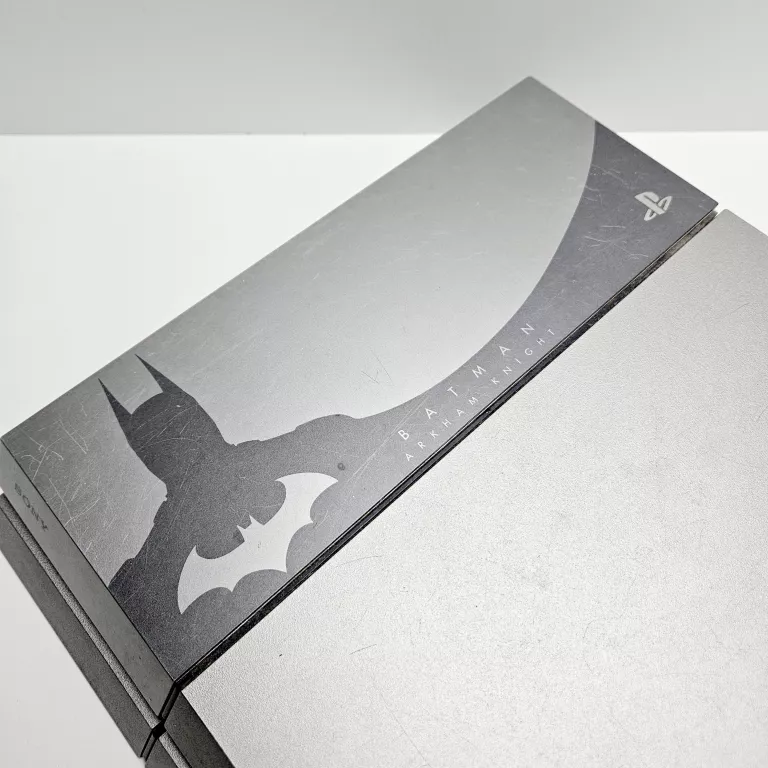 KONSOLA PS4 BATMAN EDITION 500 GB 2 PADY + GRY