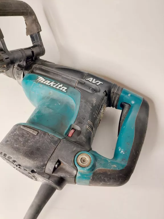 MŁOT MAKITA HR4011C