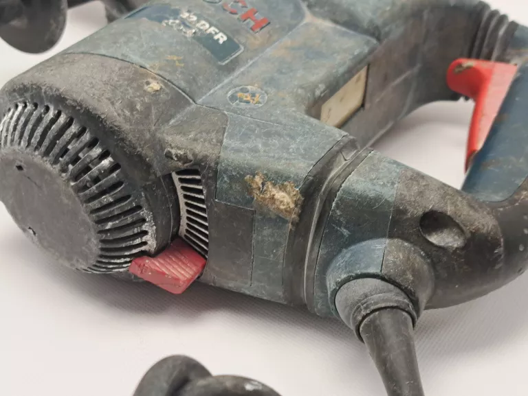 MŁOTOWIERTARKA BOSCH GBH 4-32 DFR