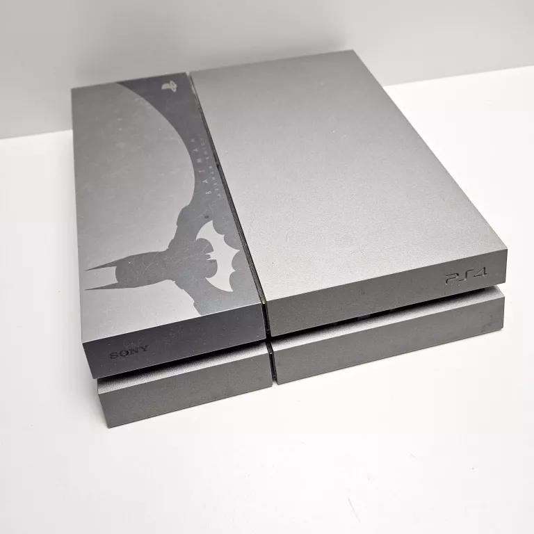 KONSOLA PS4 BATMAN EDITION 500 GB 2 PADY + GRY