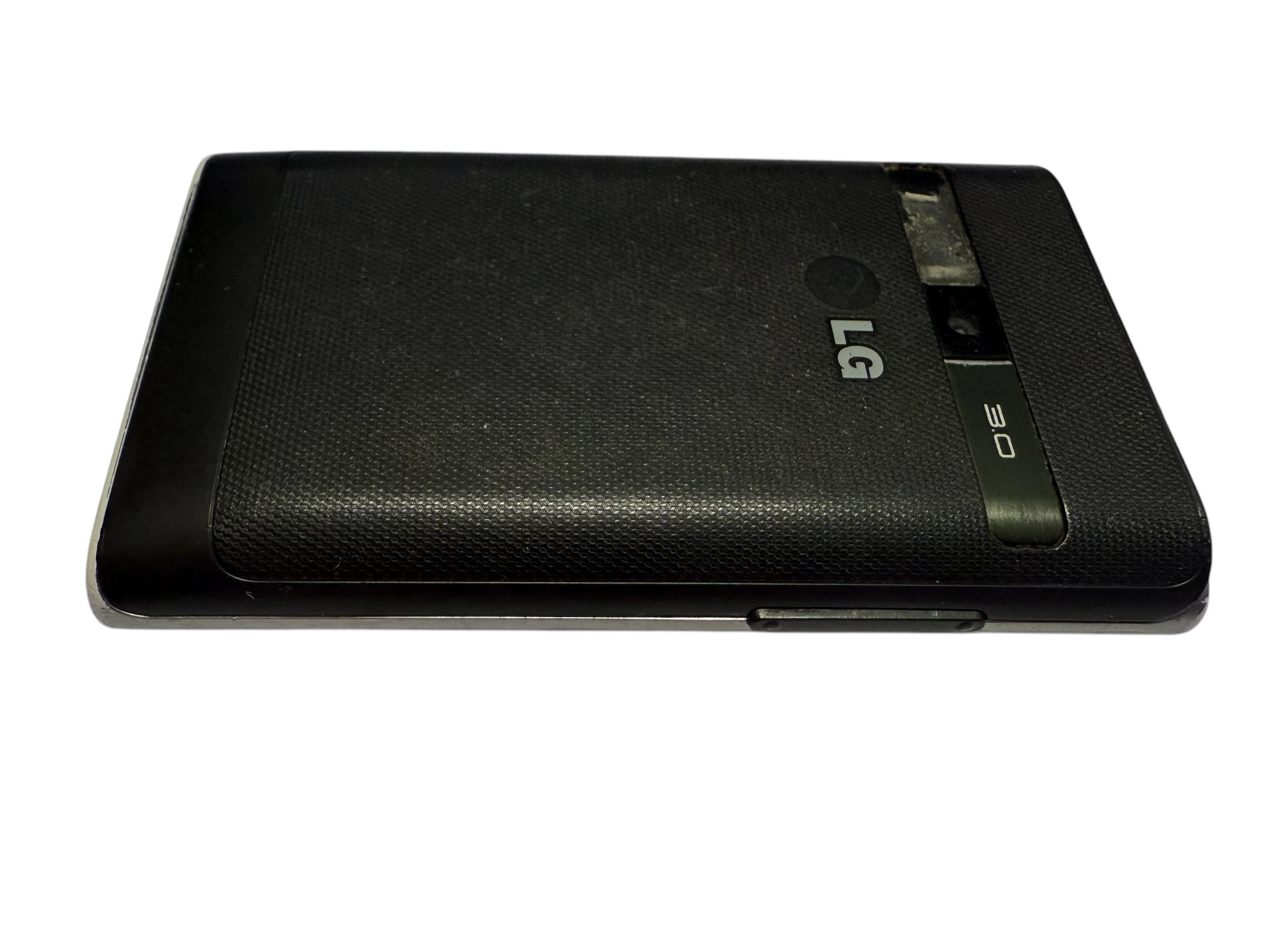 telefon-lg-e400-przekatna-ekranu-320