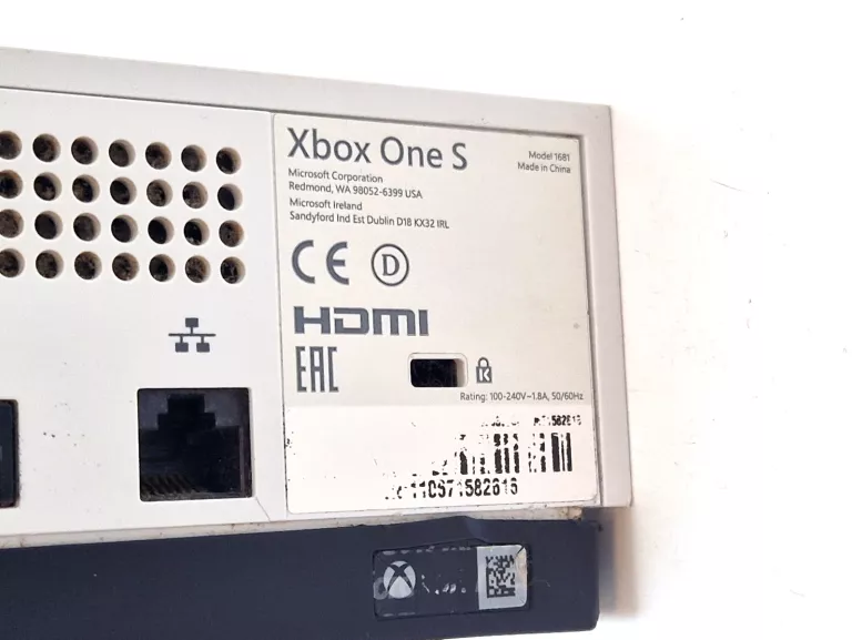 KONSOLA XBOX ONE S 1 TB BIAŁY + PAD