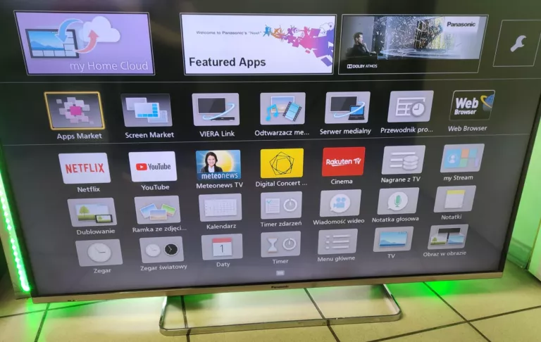 TV PANASONIC TX-48AX630E + PILOT