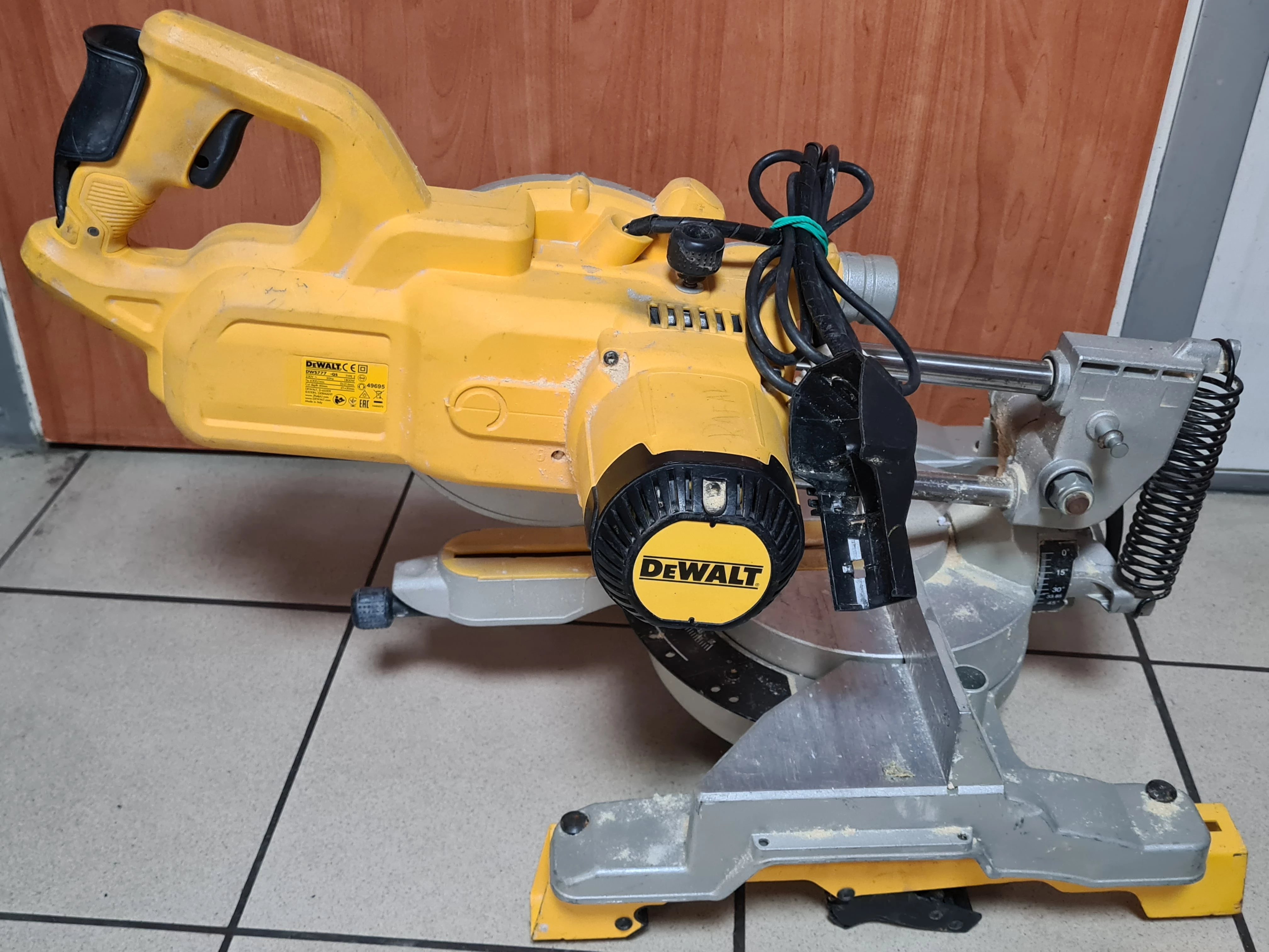 ukosnica-dewalt-dws777-ean-gtin-5035048633588