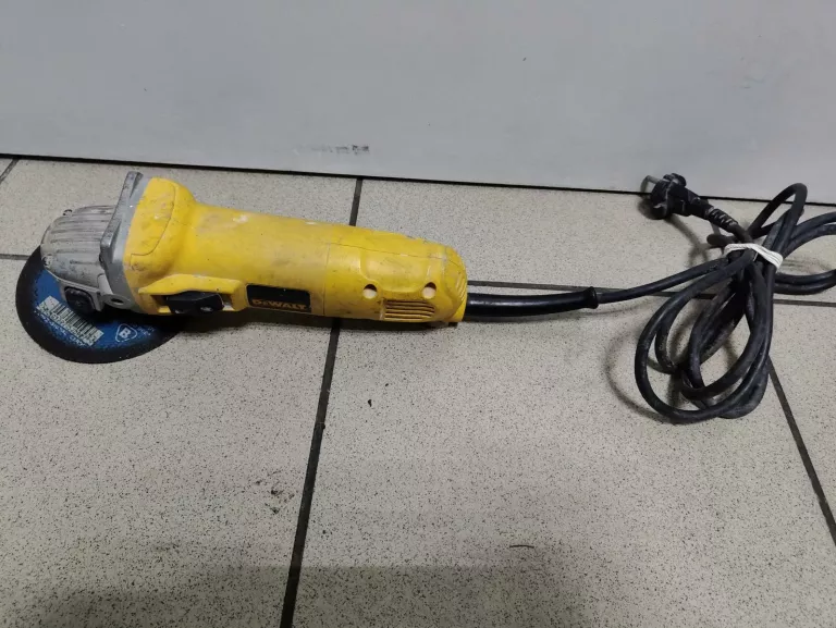 SZLIFIERKA DEWALT D28139