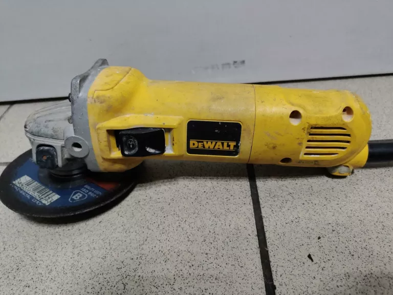 SZLIFIERKA DEWALT D28139