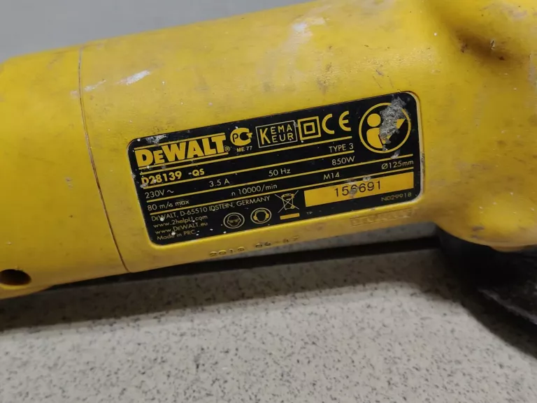 SZLIFIERKA DEWALT D28139