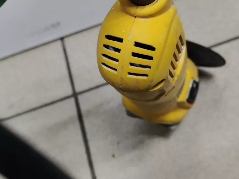 SZLIFIERKA DEWALT D28139