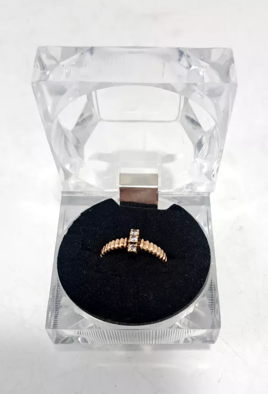 WYRÓB JUBILERSKI UŻYWANY ZŁOTY PIERŚCIONEK 585/1,89G