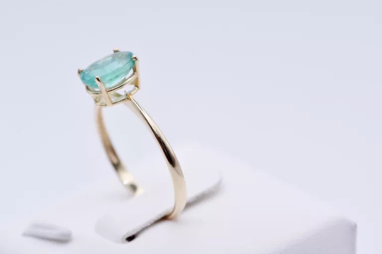 KLASYCZNIE PIĘKNY PIERŚCIONEK Z DUŻYM SZMARAGDEM 1,45CT ŻÓŁTE ZŁOTO 585