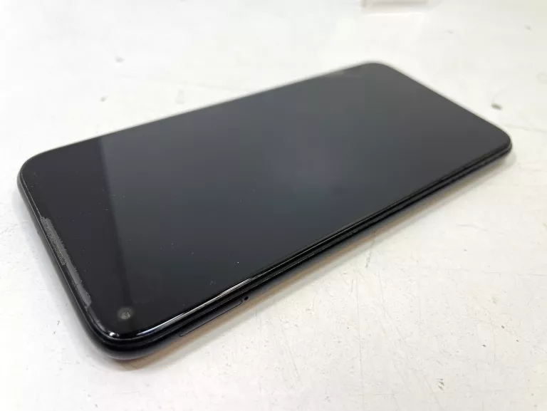 SMARTFON HUAWEI P40 LITE 6 GB / 128 GB
