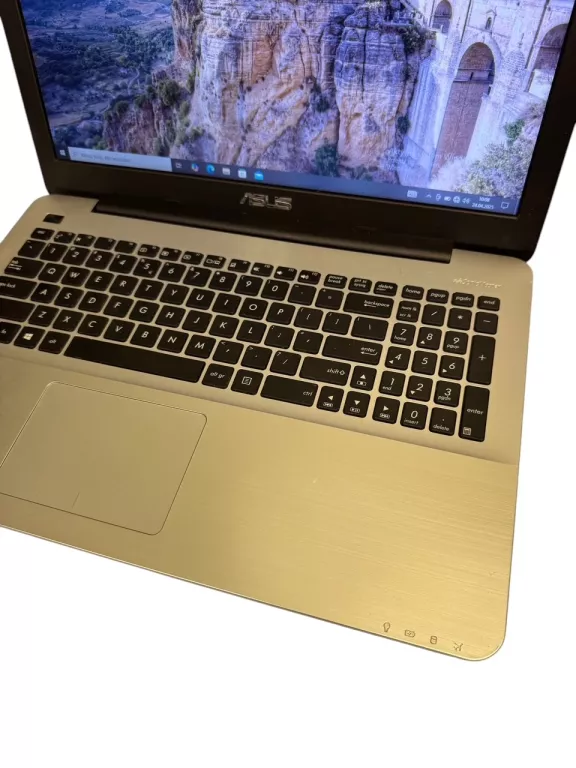 LAPTOP ASUS R556L I5 / 512SSD / 4GB RAM TANIO!!