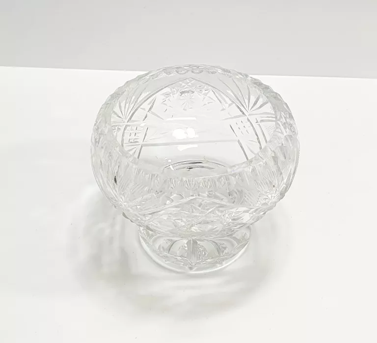 KRYSZTAŁOWY PUCHAREK - 8 CM WYSOKOŚCI