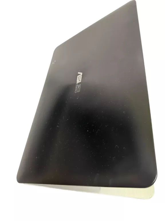 LAPTOP ASUS R556L I5 / 512SSD / 4GB RAM TANIO!!