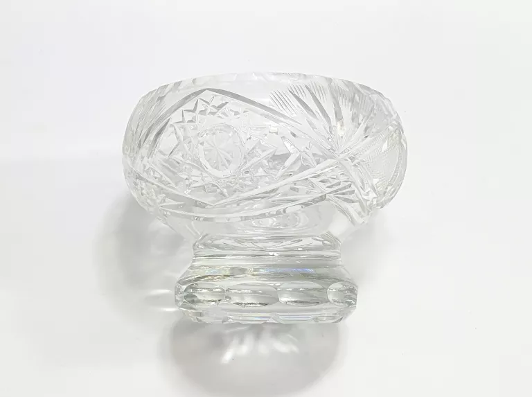 KRYSZTAŁOWY PUCHAREK - 8 CM WYSOKOŚCI
