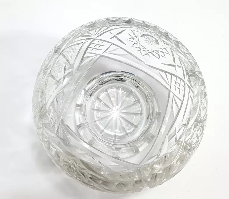 KRYSZTAŁOWY PUCHAREK - 8 CM WYSOKOŚCI