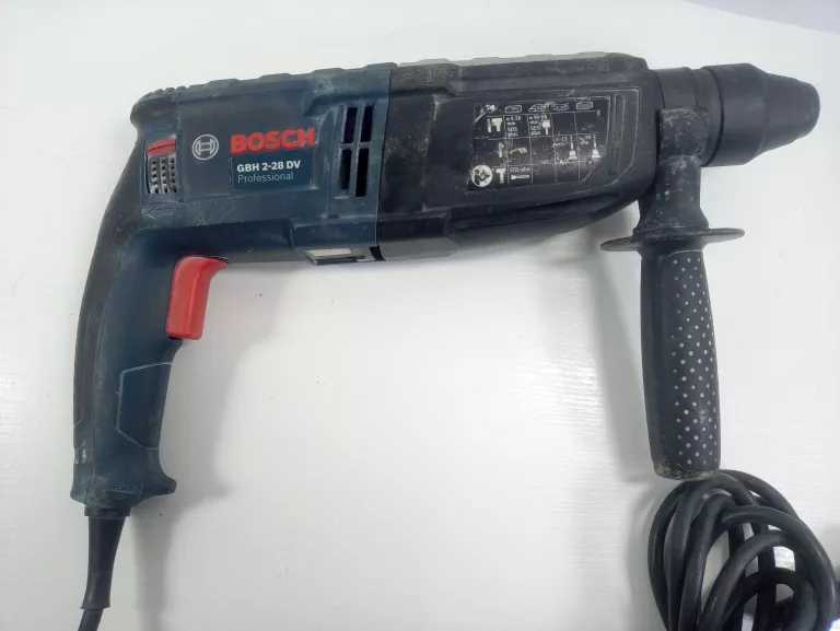 MŁOTOWIERTARKA BOSCH GBH 2-28 DFV WALIZKA + DŁUTA I WIERTŁA