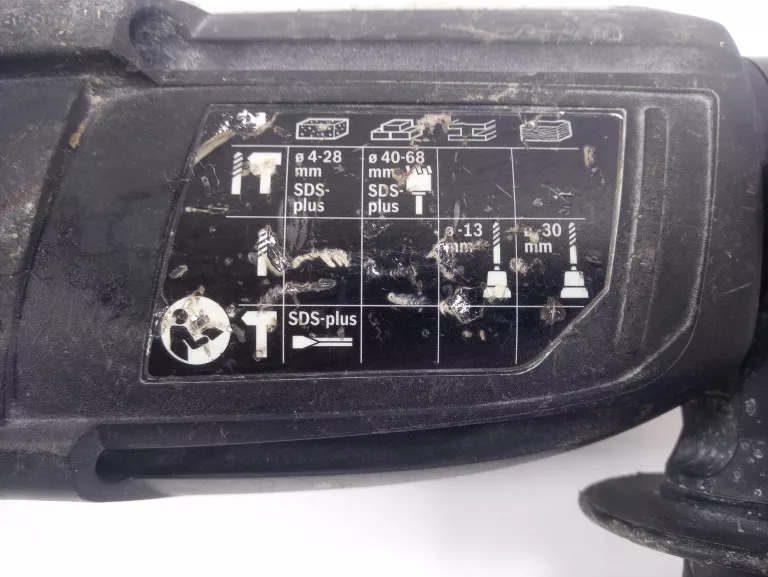 MŁOTOWIERTARKA BOSCH GBH 2-28 DFV WALIZKA + DŁUTA I WIERTŁA