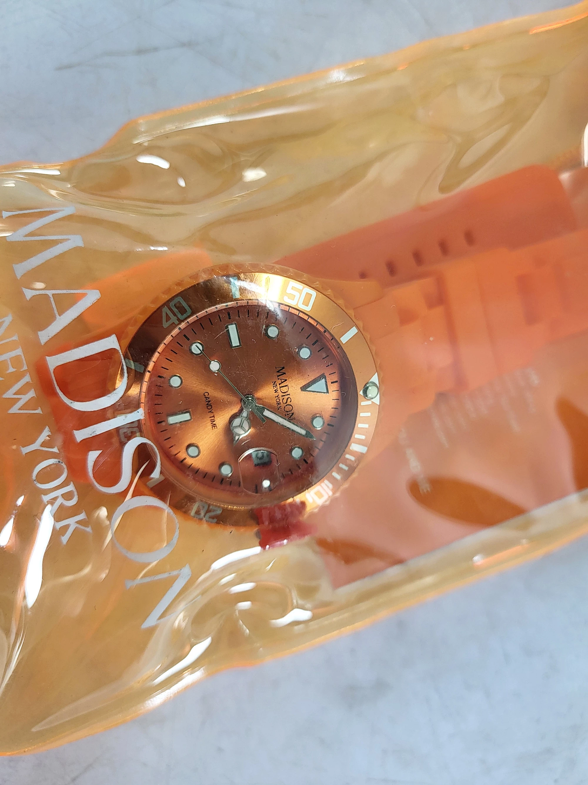 zegarek-madison-new-york-pomaranczowy-mechanizm-18738-1