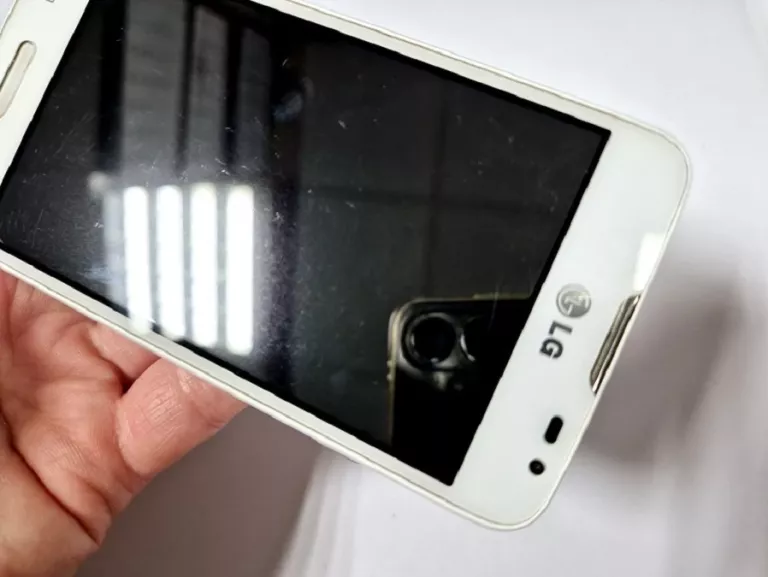 TELEFON LG - D280N