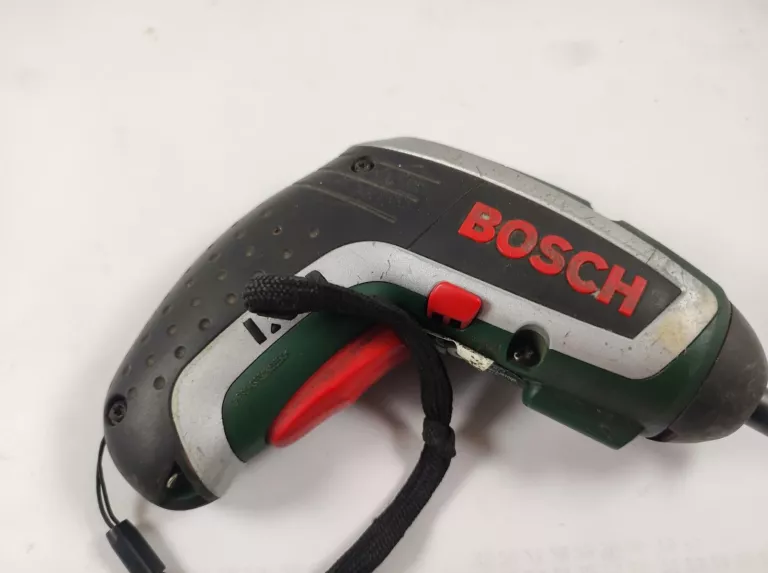WKRĘTAK BOSCH IXO 3.6V ŁADOWARKA