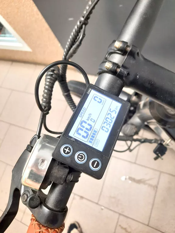 ROWER ELEKTRYCZNY BEZIOR M3