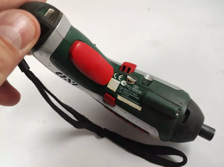 WKRĘTAK BOSCH IXO 3.6V ŁADOWARKA