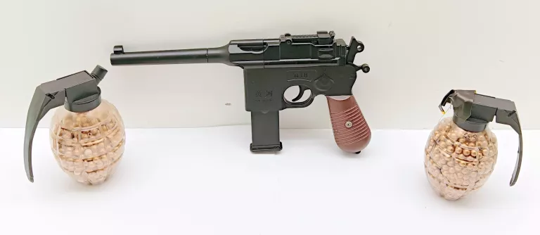 PISTOLET METALOWY NA KULKI M18