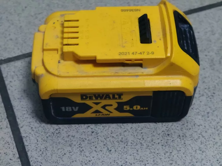 WKRĘTARKA DEWALT DCD796 ŁADOWARKA DCB115 AKUMULATOR DCB184 5AH OPIS