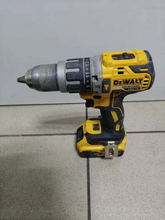 WKRĘTARKA DEWALT DCD796 ŁADOWARKA DCB115 AKUMULATOR DCB184 5AH OPIS