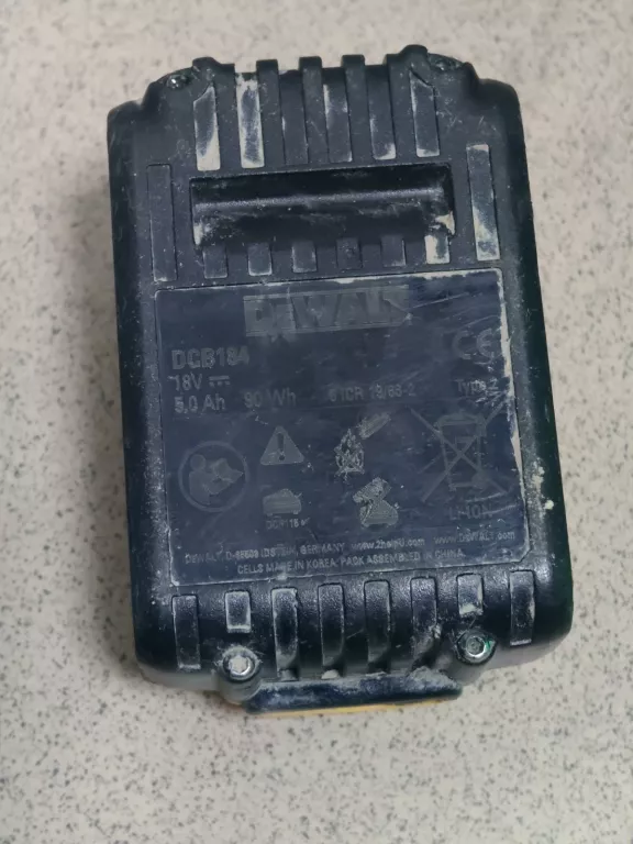 WKRĘTARKA DEWALT DCD796 ŁADOWARKA DCB115 AKUMULATOR DCB184 5AH OPIS