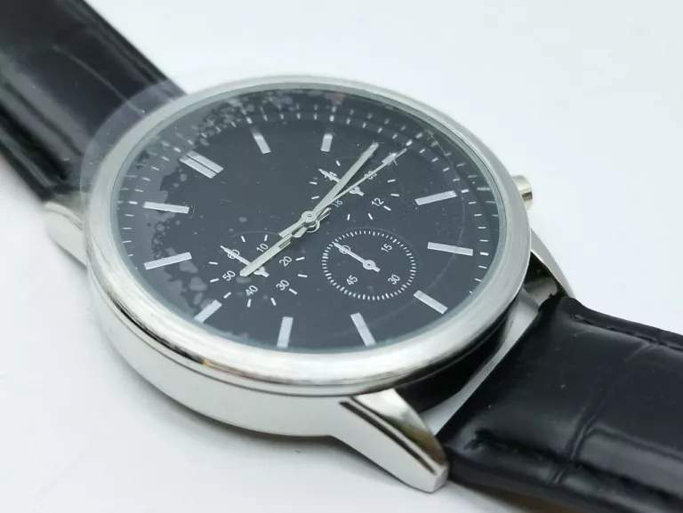 ZEGAREK AVON RVJH9