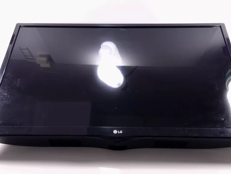 TELEWIZOR LG 28MT48DF Z PILOTEM