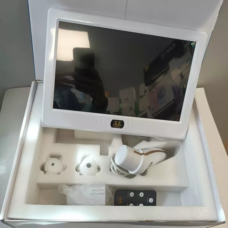 URZĄDZENIE DO DIAGNOSTYKI SKÓRY MONITOR+DETKTOR 12"