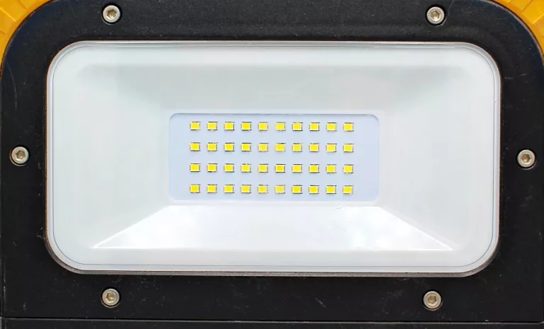 PRZENOŚNA LAMPA WARSZTATOWA BRENNENSTUHL BLUMO 2000A BLUETOOTH