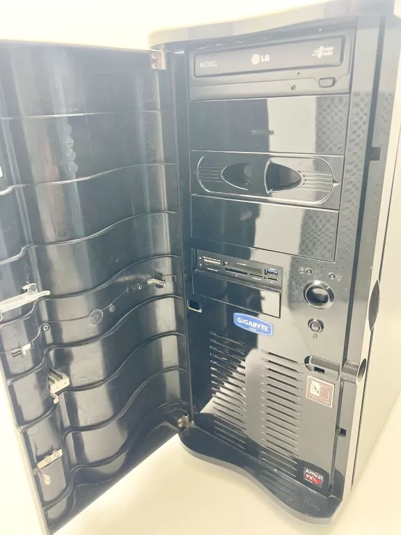 KOMPUTER SOPRANO GTX 1060 3GB SSD+ HDD AMD FX-8320 3.20GHZ 8GB RAM