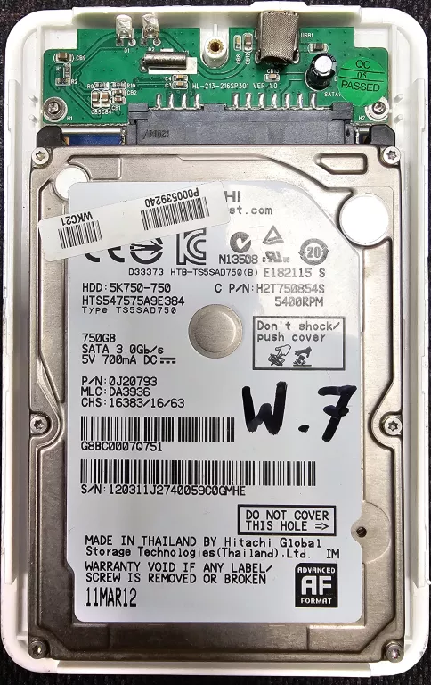 DYSK PRZENOŚNY HITACHI HDD 750GB SATA 3 W KIESZENI LCPOWER LC-PRO-25W