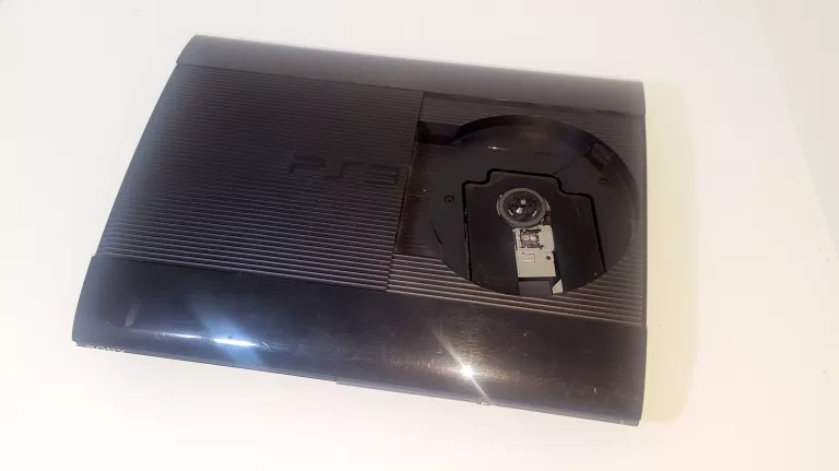 KONSOLA PS3 500G + 2 ORYGINALNE PADY OKABLOWANIE