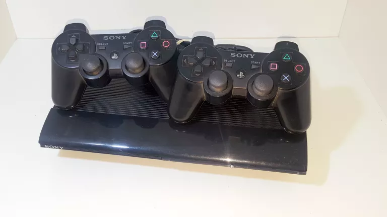 KONSOLA PS3 500G + 2 ORYGINALNE PADY OKABLOWANIE