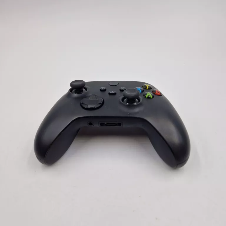PAD DO KONSOLI XBOX SERIES S/X SPRAWNY !!