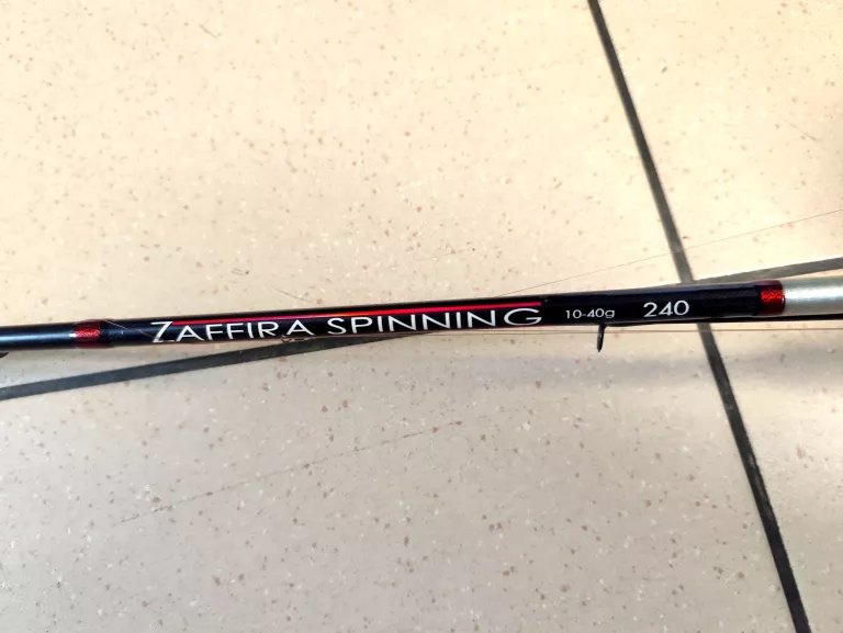 JAXON WĘDKA ZAFFIRA SPINNING 2,40M 10-40G (WJZFS24040)+FALCON RD40 ROBINSO