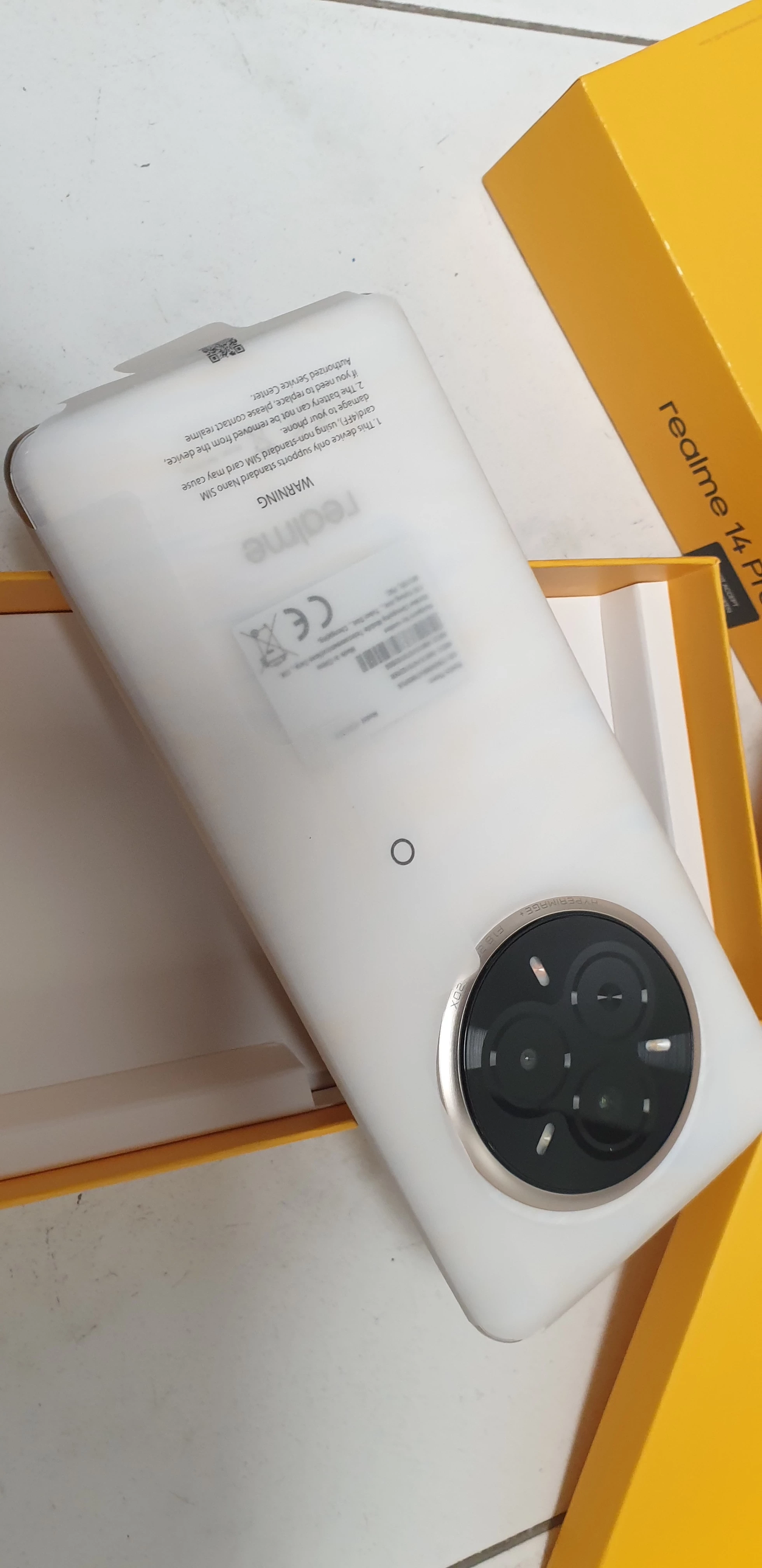 telefon-realme-14-pro-5gpudelko-kod-producenta-rmx5051