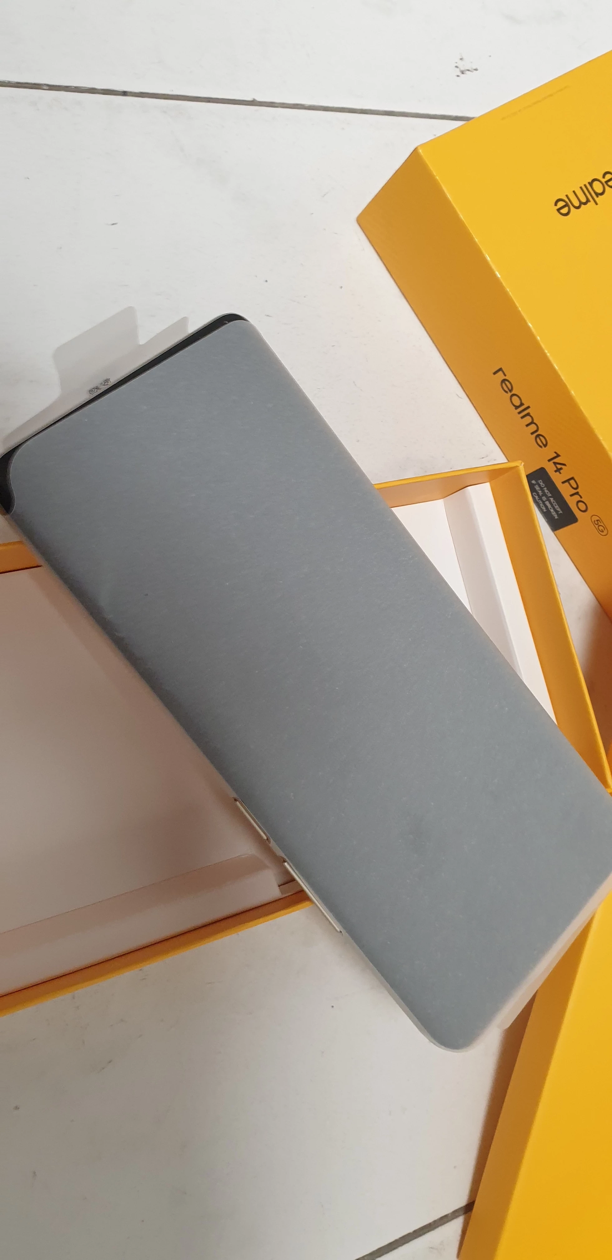 telefon-realme-14-pro-5gpudelko-stan-11323-2