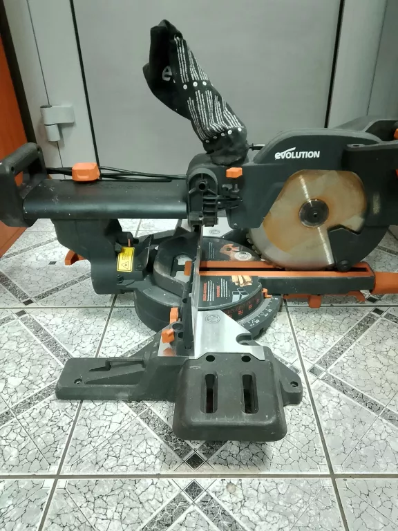 EVOLUTION R255 SMS PLUS - PIŁA UKOŚNA Z POSUWEM 255 MM