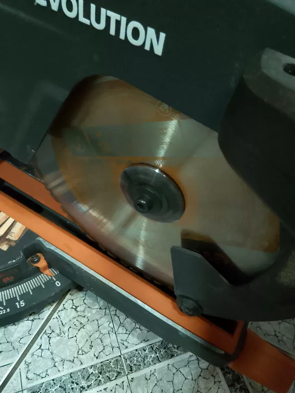 EVOLUTION R255 SMS PLUS - PIŁA UKOŚNA Z POSUWEM 255 MM