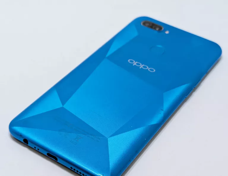 TELEFON OPPO A12 4 GB / 64 GB 4G (LTE)