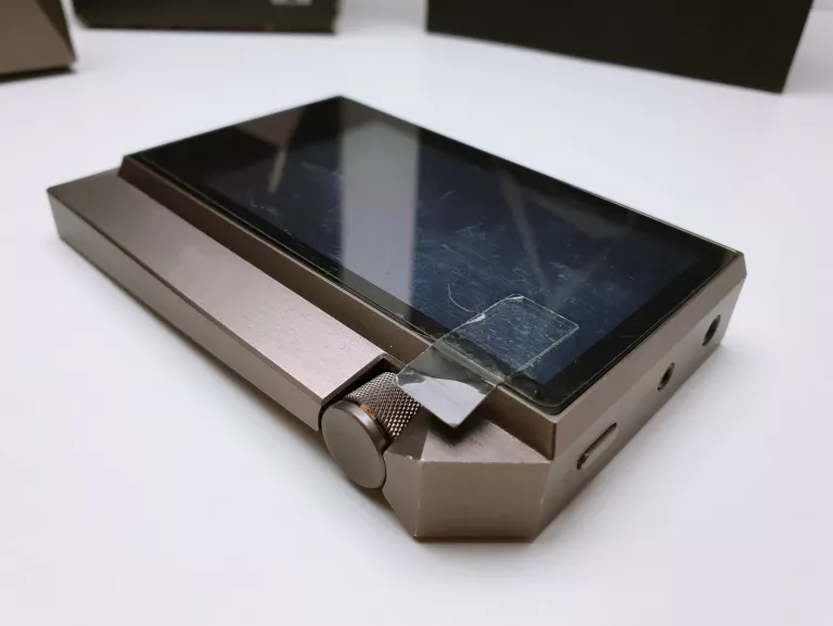 PRZENOŚNY ODTWARZACZ MP3 ASTELL&KERN AK240 256GB + STACJA DOKUJĄCA KOMPLET