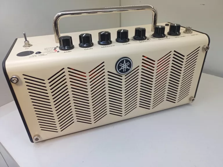 WZMACNIACZ COMBO DO GITARY ELEKTRYCZNEJ YAMAHA THR5