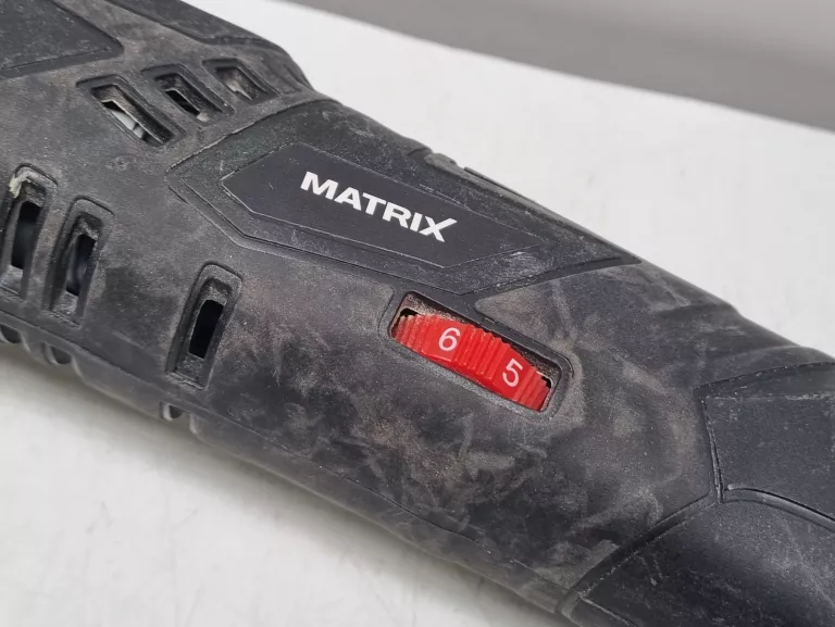 SZLIFIERKA MATRIX CMT 20 X-ONE AKU I ŁADOWARKA